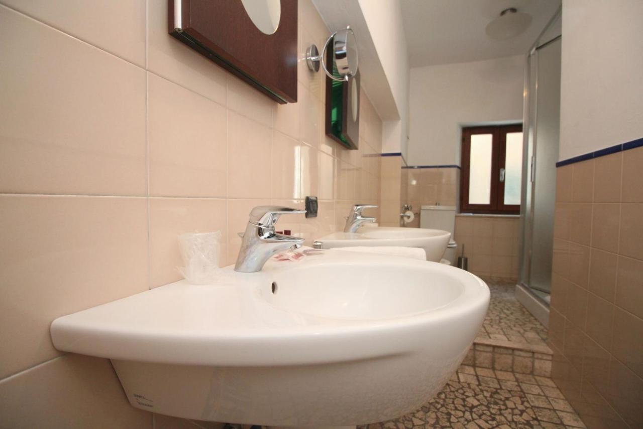 Logge Del Papa Apartment Сиена Екстериор снимка